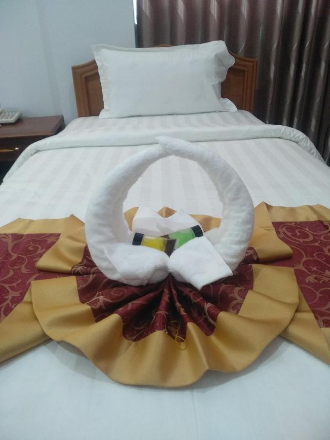 Mandalar May One Hotel Mandalay Extérieur photo