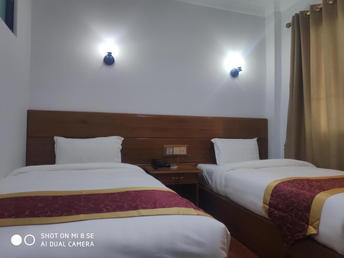 Mandalar May One Hotel Mandalay Extérieur photo